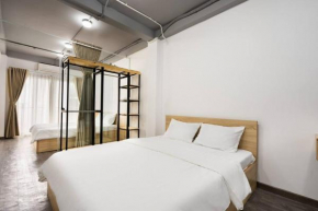 Glass-Walled Design Condo in D1
